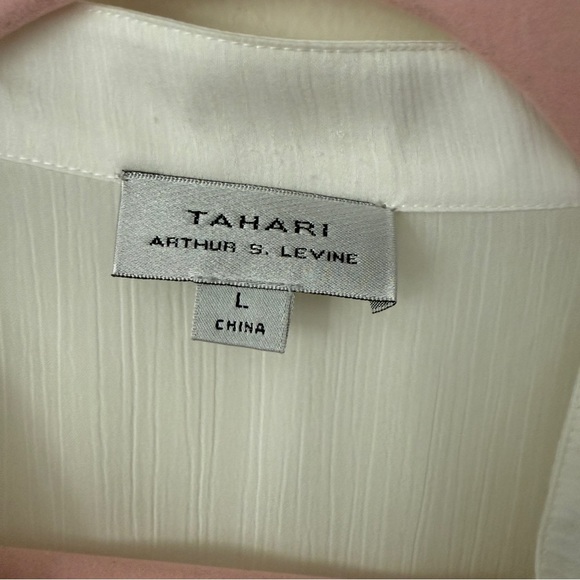 Tahari Arthur White Ruffle Front Blouse Size L - Picture 2 of 9